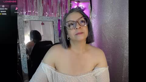 Snapshot of leidy_brenda chatting on 01-27-25, 11:00 Leidy Brenda online show from 01-27-25, 11:00