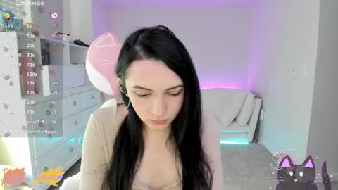 Leighla online show from 10-11-25, 09:24