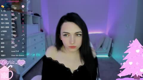 Leighla online show from 11-25-25, 01:11