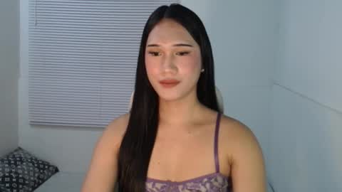 Snapshot of leighs_celine chatting on 01-13-26, 06:35 leighs_celine online show from 01-13-26, 06:35
