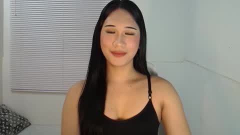 Snapshot of leighs_celine chatting on 02-08-26, 09:07 leighs_celine online show from 02-08-26, 09:07