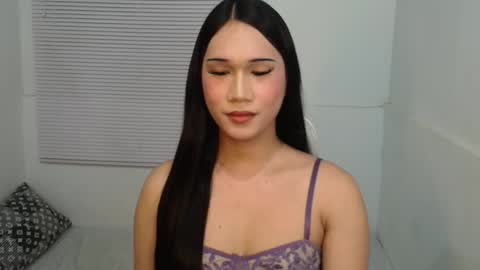 Snapshot of leighs_celine chatting on 02-16-26, 06:04 leighs_celine online show from 02-16-26, 06:04