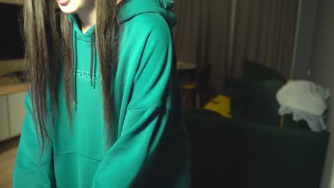 Leila online show from 12-10-24, 02:06