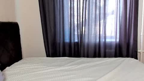 Leila online show from 04-28-26, 12:54