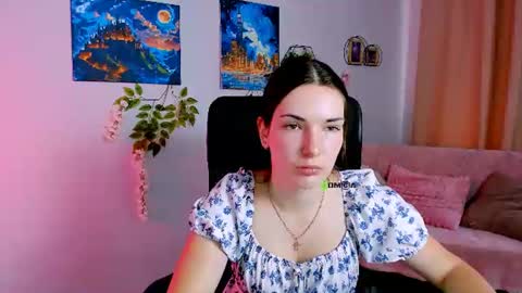 Leila online show from 07-06-26, 08:33