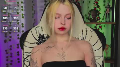 Leila online show from 02-26-26, 02:38