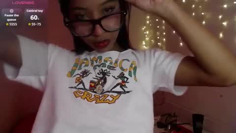 Snapshot of leilaebony_ chatting on 09-17-25, 12:40 leilaebony_ online show from 09-17-25, 12:40