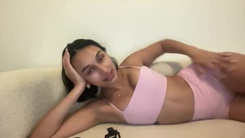 Snapshot of leilanimay chatting on 04-01-26, 02:12 Leilani online show from 04-01-26, 02:12