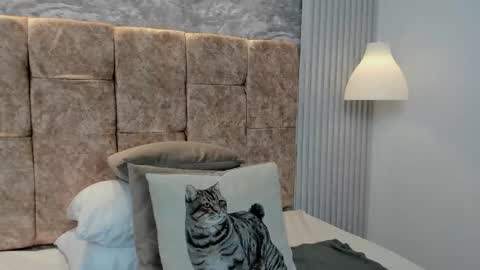 leilapons online show from 10-10-25, 05:34