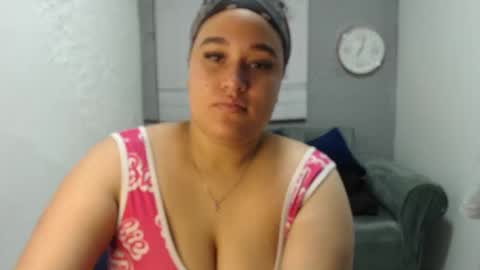 Snapshot of leilasosexy chatting on 06-08-26, 02:17 leilasosexy online show from 06-08-26, 02:17