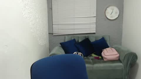 Snapshot of leilasosexy chatting on 06-10-26, 12:15 leilasosexy online show from 06-10-26, 12:15
