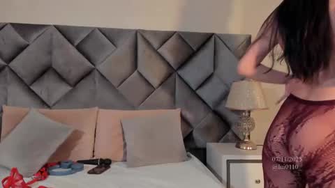 Snapshot of leizathompson chatting on 11-07-25, 08:20 Leizathompson online show from 11-07-25, 08:20