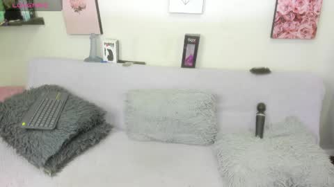 lele_699 online show from 06-05-26, 03:24