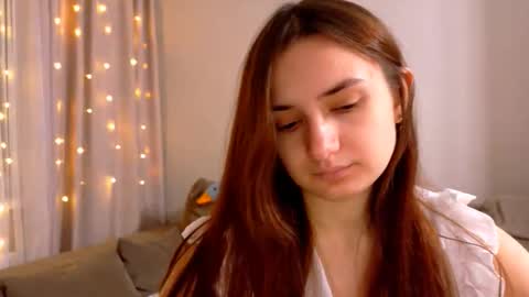 Lelia online show from 12-16-25, 01:27