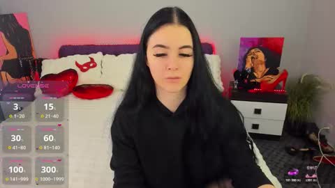 LellitClark online show from 11-18-25, 08:13