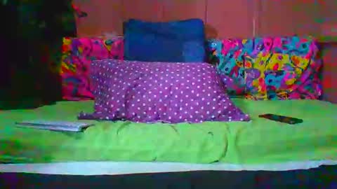 Snapshot of lemao77 chatting on 10-27-25, 01:04 SEX MASTER online show from 10-27-25, 01:04