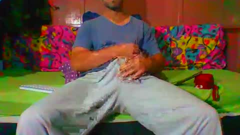 Snapshot of lemao77 chatting on 10-28-25, 01:31 SEX MASTER online show from 10-28-25, 01:31