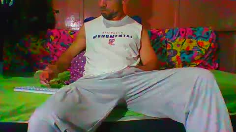 Snapshot of lemao77 chatting on 11-01-25, 05:59 SEX MASTER online show from 11-01-25, 05:59