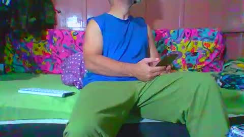 Snapshot of lemao77 chatting on 11-25-25, 01:38 SEX MASTER online show from 11-25-25, 01:38