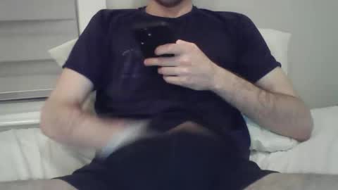 Snapshot of lemon2020435 chatting on 06-06-26, 03:33 lemon2020435 online show from 06-06-26, 03:33