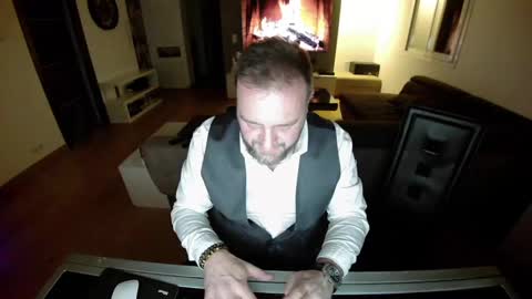 Snapshot of lemouth006 chatting on 01-11-25, 08:43 Ange online show from 01-11-25, 08:43