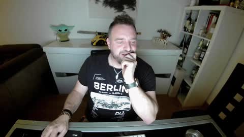 Snapshot of lemouth006 chatting on 01-30-25, 07:37 Ange online show from 01-30-25, 07:37