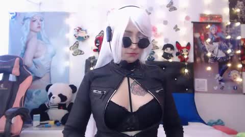 lenaleenyan online show from 01-29-25, 12:22