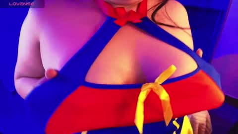 Lenna Kang online show from 12-15-25, 09:52