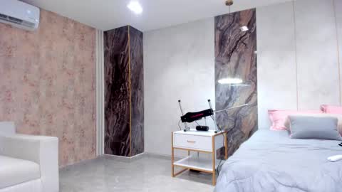 Snapshot of lenathompson chatting on 02-11-25, 03:50 Lenathompson online show from 02-11-25, 03:50