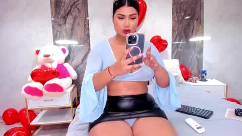 Snapshot of lenathompson chatting on 02-21-25, 04:40 Lenathompson online show from 02-21-25, 04:40