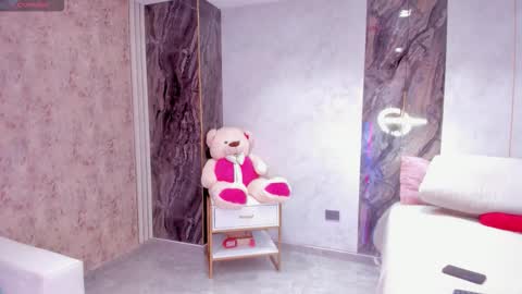 Snapshot of lenathompson chatting on 02-26-26, 04:22 Lenathompson online show from 02-26-26, 04:22