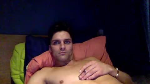 Snapshot of lendariokiss chatting on 10-31-25, 02:40 Armando online show from 10-31-25, 02:40