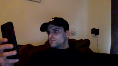 Snapshot of lendariokiss chatting on 12-15-25, 11:03 Armando online show from 12-15-25, 11:03