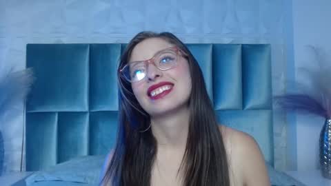 Snapshot of lenna_phillips chatting on 05-11-26, 03:07 Lenna online show from 05-11-26, 03:07