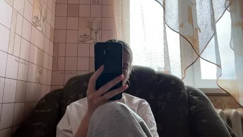 Hellomy name is Natalyits my first day here nice to meet you Give me 50 thumbs ups online show from 05-10-26, 08:08