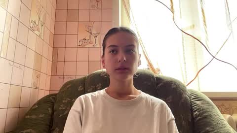 Hellomy name is Natalyits my first day here nice to meet you Give me 50 thumbs ups online show from 05-31-26, 07:15