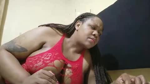 lenzo84712 online show from 12-14-25, 04:45