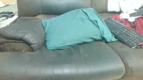 Snapshot of leo0m3d1n4 chatting on 10-19-25, 12:33 Leonel Rodrigo rod online show from 10-19-25, 12:33