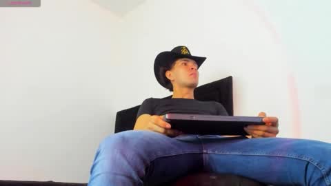 leo183877 online show from 03-12-26, 04:46