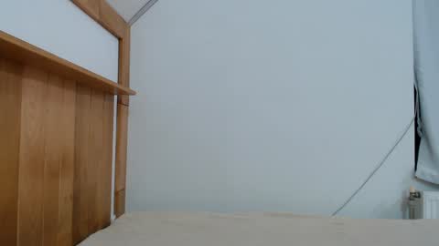 Snapshot of leo_and_lori chatting on 12-13-24, 03:27 Leo and Lori online show from 12-13-24, 03:27