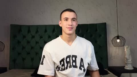 Snapshot of leo_delvey chatting on 12-05-24, 01:25 leo online show from 12-05-24, 01:25