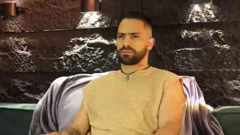 Leo  Diaz online show from 11-26-25, 02:12