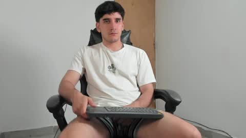 Snapshot of leo_jones389 chatting on 05-20-26, 11:11 Leo Jones online show from 05-20-26, 11:11