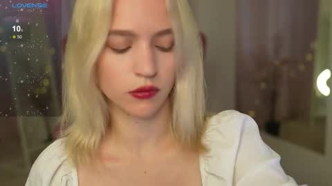  Ashly  online show from 10-31-25, 09:32