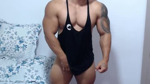 Snapshot of leo_muscleboy chatting on 04-27-26, 12:58 Leo online show from 04-27-26, 12:58