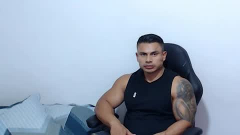 Snapshot of leo_muscleboy chatting on 05-28-26, 10:40 Leo online show from 05-28-26, 10:40