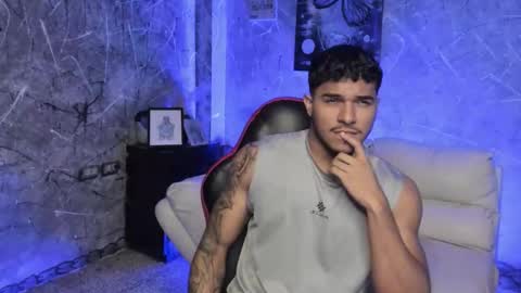 Leo independent model online show from 11-20-25, 01:06