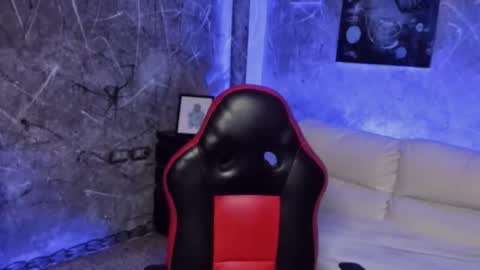 Leo independent model online show from 03-04-26, 01:33