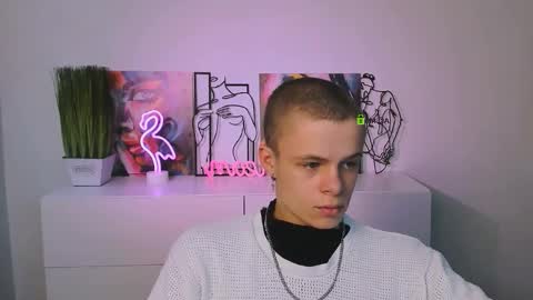 Snapshot of leo_valor chatting on 12-05-25, 10:46 leo_valor online show from 12-05-25, 10:46