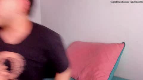 Snapshot of leoandviolet chatting on 10-07-25, 07:11 Carlos Alissa. Help us to reach 100 likes online show from 10-07-25, 07:11